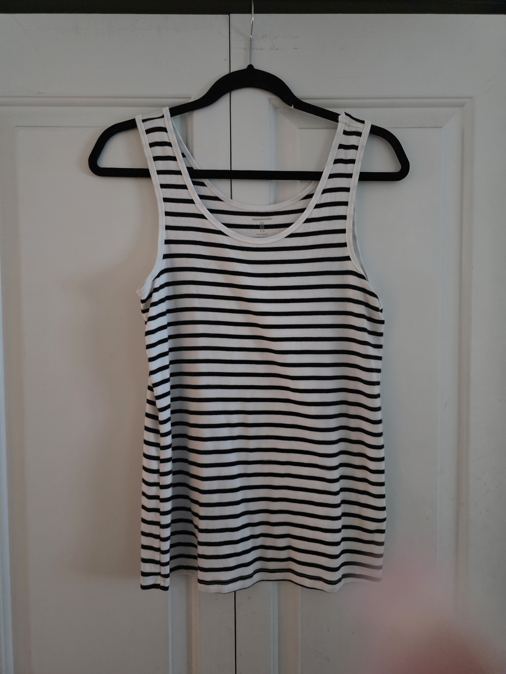 Amazon Essentials Women's Black and White Striped Tank